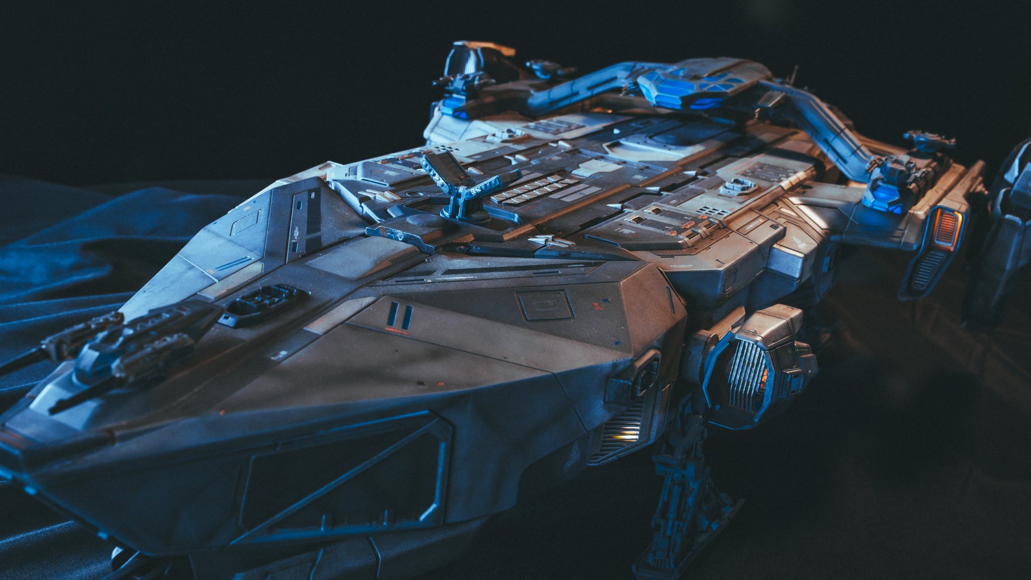 Star Citizen on X: "Check out this fantastic 1:350 model of an Idris, made  by the #StarCitizen community using resin printing, and it also lights up!  🕯 Full gallery on the hub: