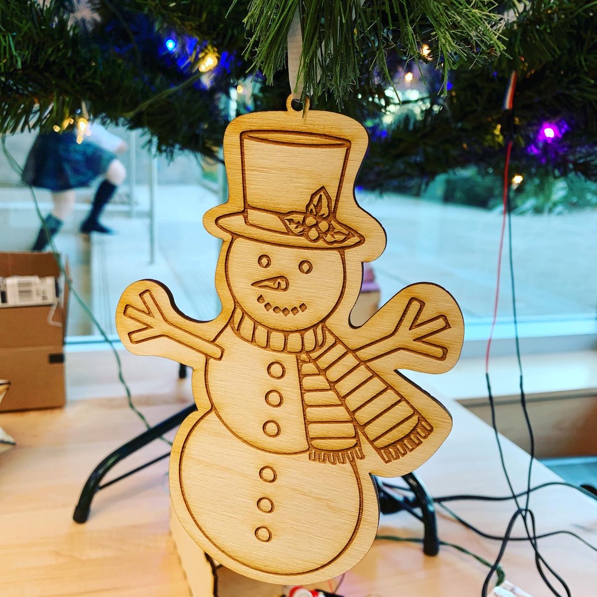 YorkHouseSchool's tweet image. From Maker Mondays in the Senior School #STEAM Lab - ornaments made using the laser cutter. 🎄☃️#myYHS #YHSsteam