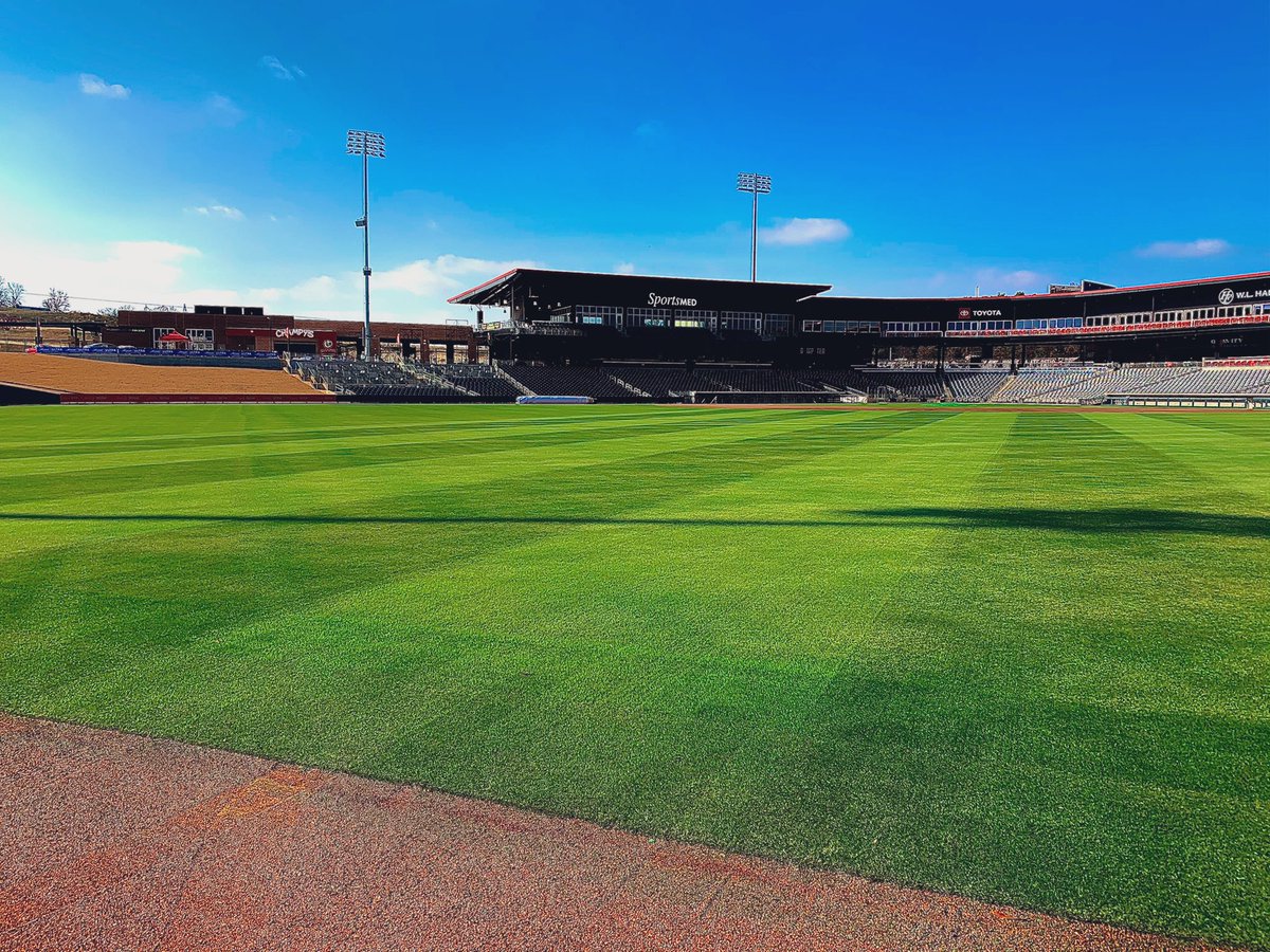 Charlie Weaver tweet media