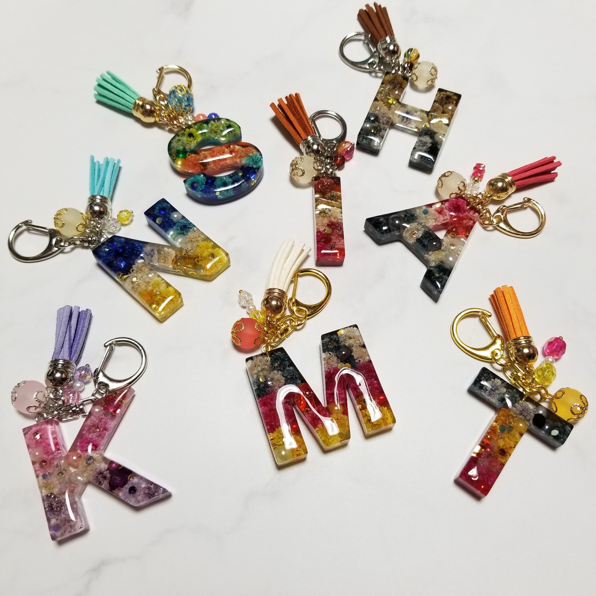 スズメの雫 なみだ Fab5ではなくfab8をカラーでイメージしました レジン レジンアクセサリー ハンドメイドアクセサリー ハンドメイド好きさんと繋がりたい キーホルダー イニシャル ディズニーキャラクター ミッキーフレンズ ボタニカル レジン