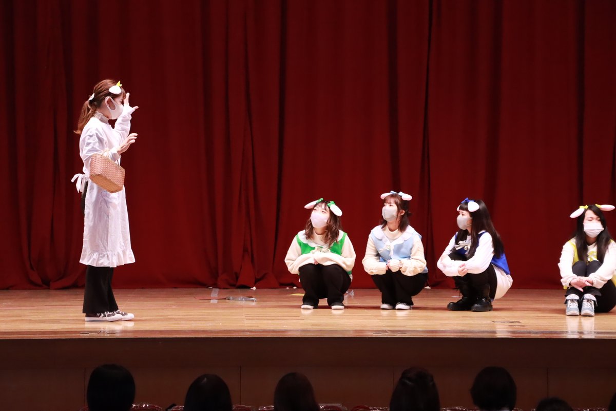 公式 京都華頂大学 華頂短期大学 Next Open Campus 10 15 金 ナイト 教職実践演習 劇発表会３日目 18班 どうぞのいす 班 オオカミと７匹の子ヤギ 6班 ともだちほしいなオオカミくん 11班 ぐりとぐら 3班 白雪姫 今日も可愛くてステキな発表