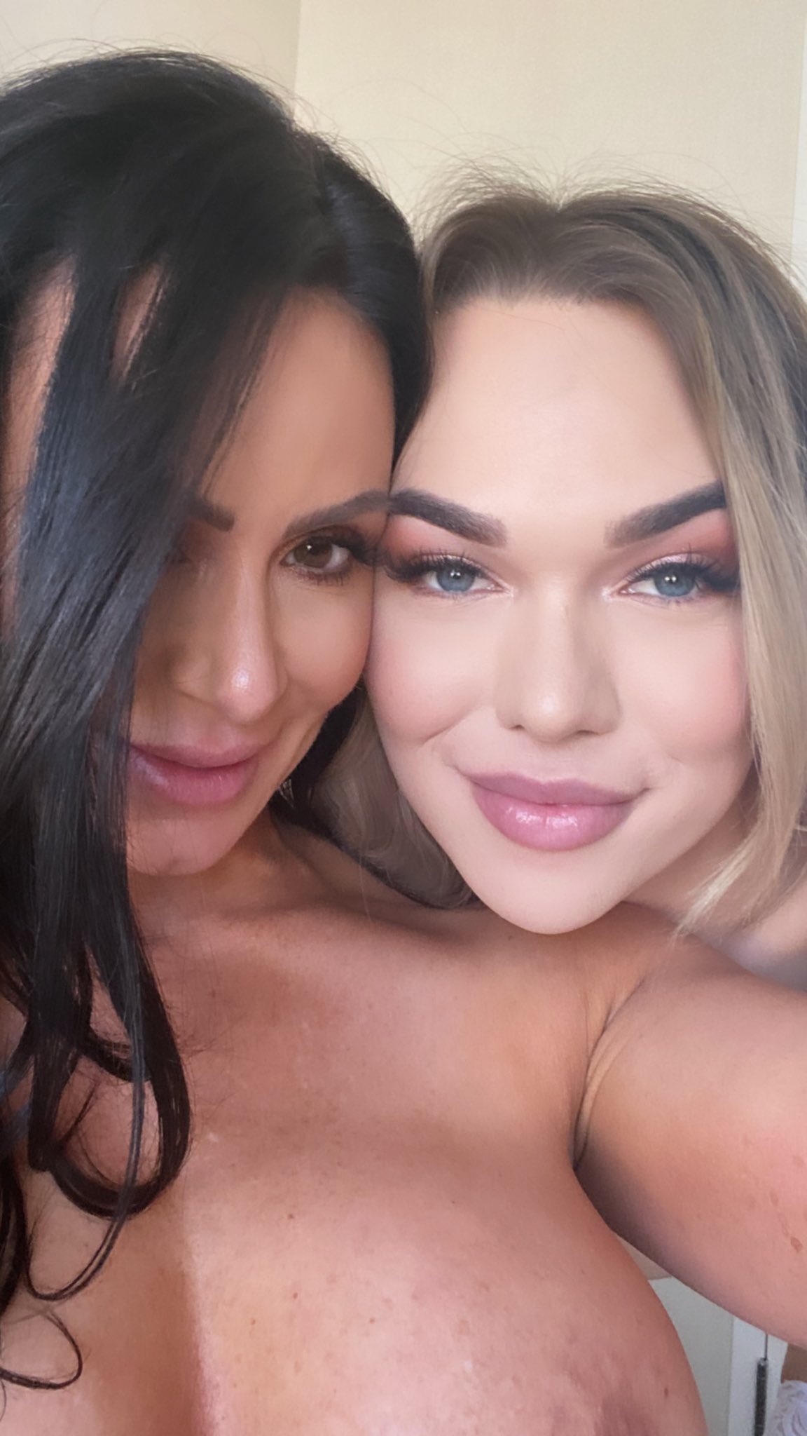 Kendra Lust social media