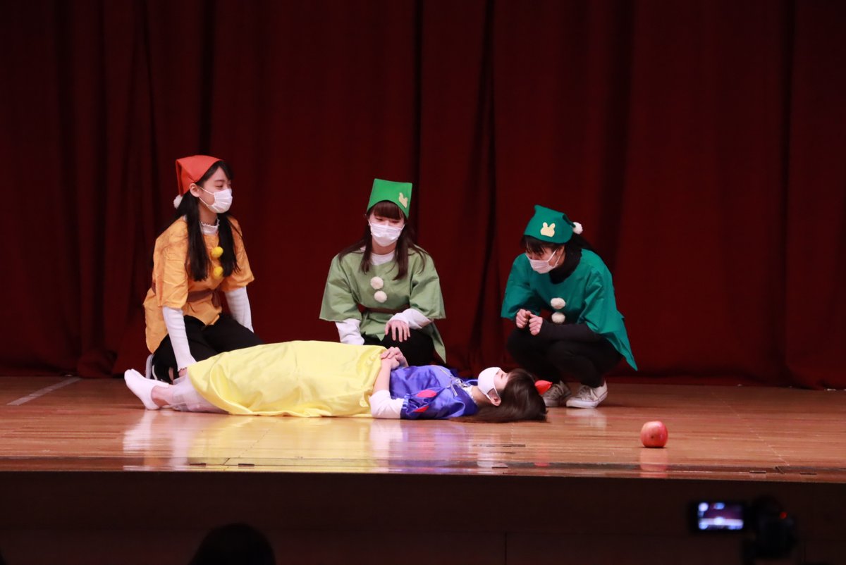 公式 京都華頂大学 華頂短期大学 Next Open Campus 10 15 金 ナイト 教職実践演習 劇発表会３日目 18班 どうぞのいす 班 オオカミと７匹の子ヤギ 6班 ともだちほしいなオオカミくん 11班 ぐりとぐら 3班 白雪姫 今日も可愛くてステキな発表