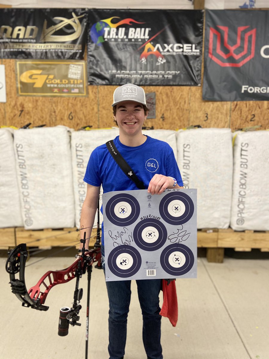 davis_archery's tweet photo. Tonight I shot my first perfect full game! About 4 months ago I shot my first perfect half game (150 30x), and tonight I shot my first perfect full game (300 60x)! I can’t wait for the S3DA Central Regional in Murfresboro, TN this weekend! #dlarchery #whatsupguys #ryandavisarcher https://t.co/Js3hBnpmSo