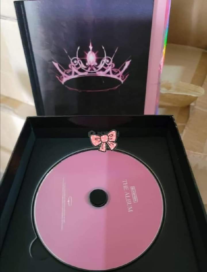 Universeselect's tweet image. Blackpink's The Album Unsealed
350 pesos onlyfor each version. Dm us for other details and order😊.