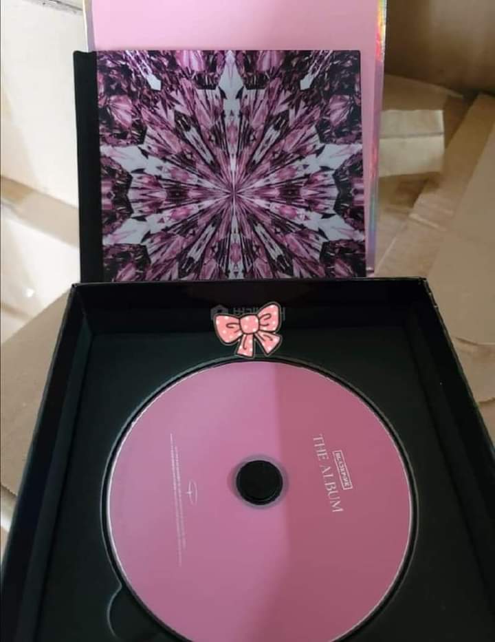 Universeselect's tweet image. Blackpink's The Album Unsealed
350 pesos onlyfor each version. Dm us for other details and order😊.
