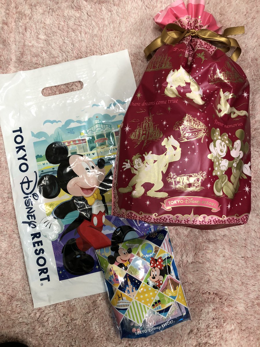 Yuki ディズニー好きのあーちゃん先輩がディズニーシーのお土産と誕生日プレゼントを下さいました お土産だけでも豪華なのにプレゼントまで 大変恐縮です 普段から優しくて気にかけて下さるのにこんなにいただいていいのかしら Yuki ディズニー好きのあーちゃん先輩がディズニーシーのお土産と誕生日プレゼントを下さいました お土産だけでも豪華なのにプレゼントまで 大変恐縮です 普段から優しくて気にかけて下さるのにこんなにいただいていいのかしら