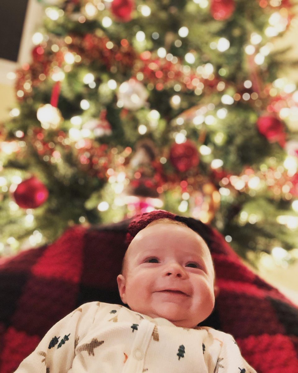 princesspai's tweet photo. i literally love this little face so much 🎄❤️ https://t.co/6rSQnbMCKy