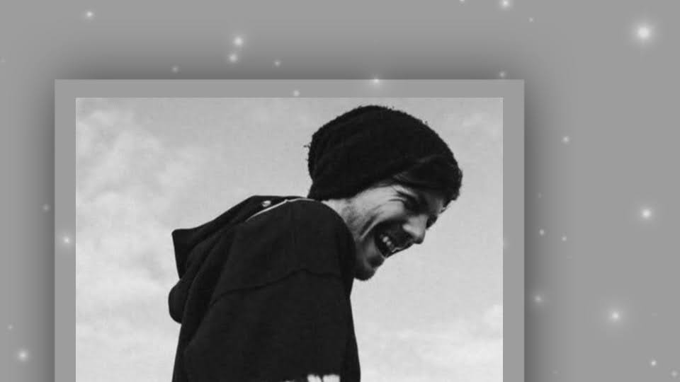 1993VIBEZ's tweet photo. do you still remember feeling young
strong enough to get it wrong
#12DaysOfWalls #DAY9_FEARLESS https://t.co/xHeMX0zXn9