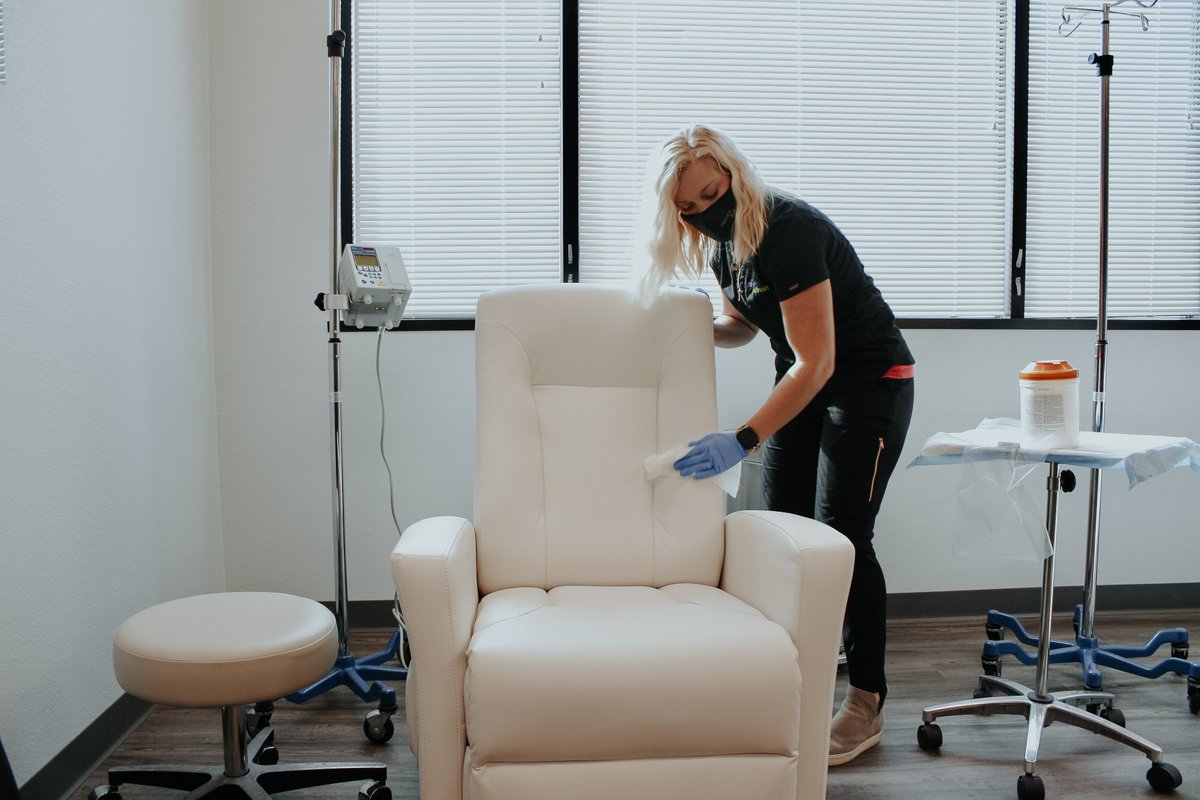 MedixInfusion's tweet photo. Your condition doesn’t pause during the pandemic. All of our outpatient clinics follow CDC protocol to ensure your safety! #covid19 #infusiontherapy #healthcare #chronicillness https://t.co/UxlCK88S0I