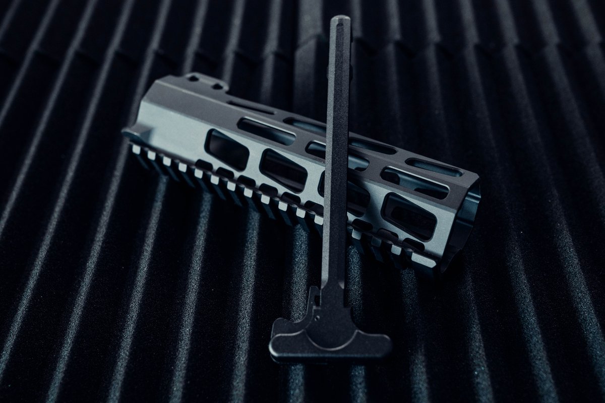 Outrwldoutpost's tweet photo. Take charge of your next short barrel build with the 7" MLOK Premium Handguard today!
•
In stock and ready to ship!
•
https://t.co/xyrgrv6Vka https://t.co/545pXuUnEr