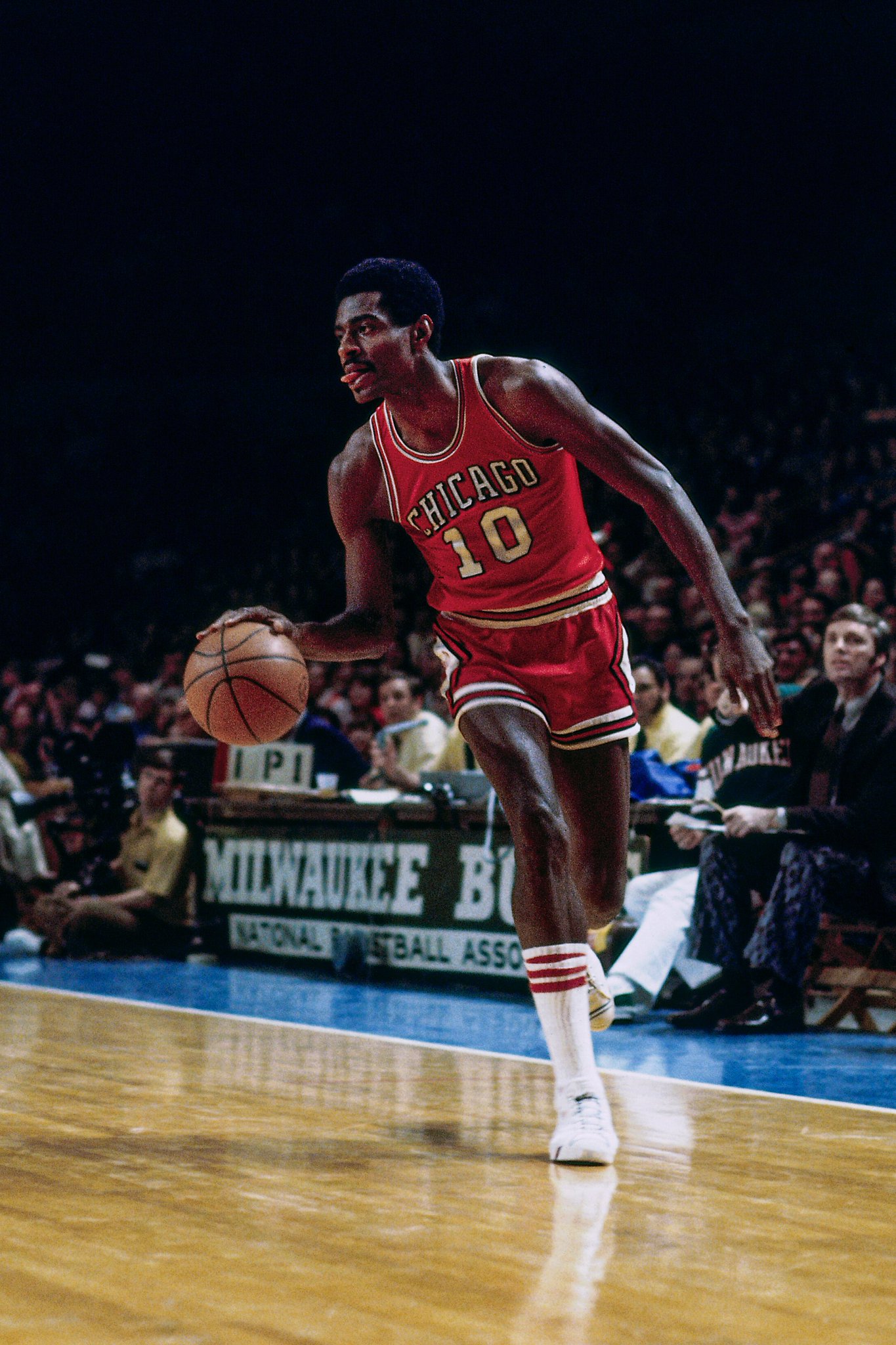 Chicagobulls: Happy Birthday to Bulls legend, Bob Love!  