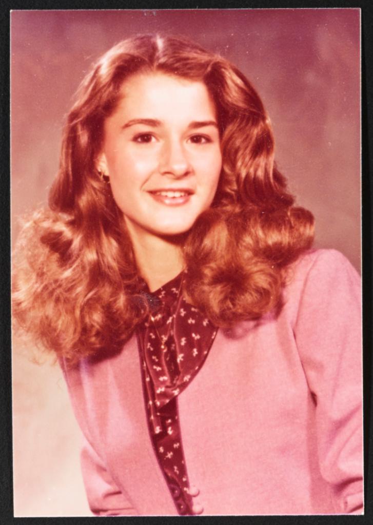 Melinda French Gates on Twitter: "Thanks to a teacher determined to offer  computer science at our high school, I learned to love programming early  on. It changed my life. Every student should