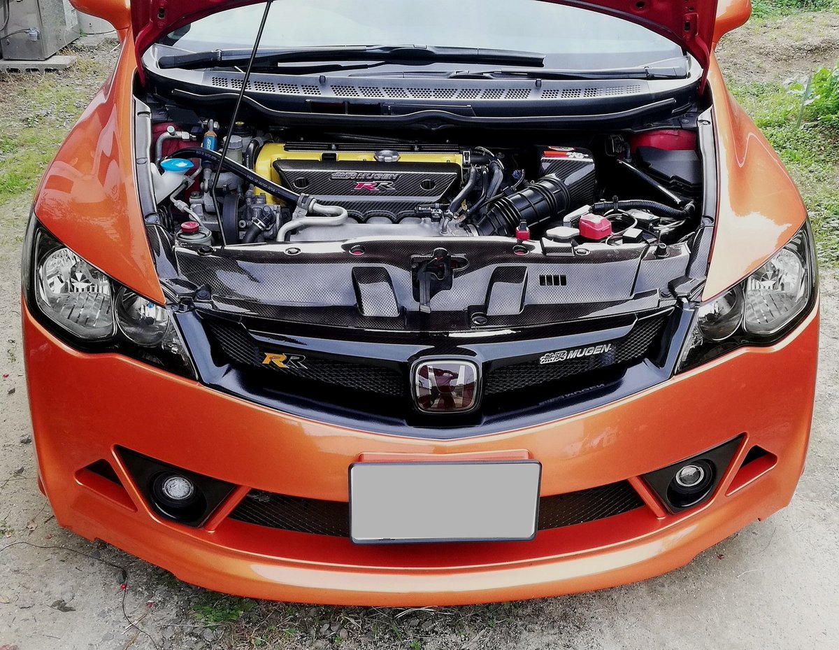 Ujr0xElaW0d42Kc's tweet photo. 寒くなってきましたね⛄
暖気して、行ってきます。
#無限RR #FD2 #mugenrr #シビック #civic #Spoon #ドグミッション #FD2タイプR #無限 #alcone #6ポットキャリパー https://t.co/1nIzo60anM