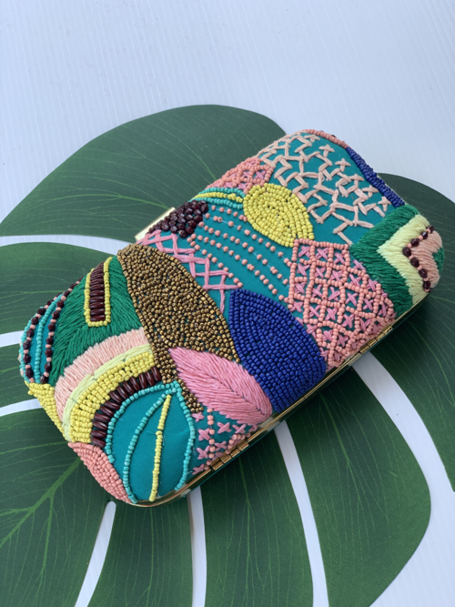 ICAinBOSTON's tweet photo. Support BIPOC-owned businesses this holiday! #ICAHarborMarket, our popular artisan market has moved online to connect you virtually with local makers + creators! Shop handmade gifts β https://t.co/cp06ZyQSXL
πππ: Jevela Jewlery / Playa Society / @vluredesigns https://t.co/Fsv5miZMPT