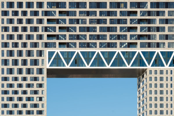 Video – Gevel als gezicht van een gebouw: van Pontsteiger en PUUUR BSH tot aan ING Cedar dlvr.it/RnG1NJ