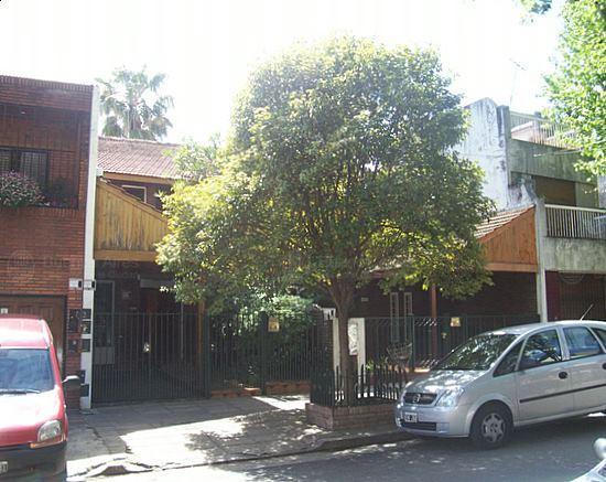 Foto: 2/2007. Terreno de 263 m² (11,75 m x 22,38 m). Vallese, Felipe 3077, Flores.