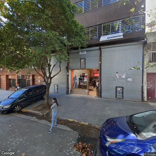 DemoliendoBA's tweet photo. @demoliendoBA Fotos: 8/2017. Obra: 827,21 m². Permiso de demolición aprobado en febrero de 2013. Destino: comercio. Zonificación: C3 II. https://t.co/WlNNDrt9Mh