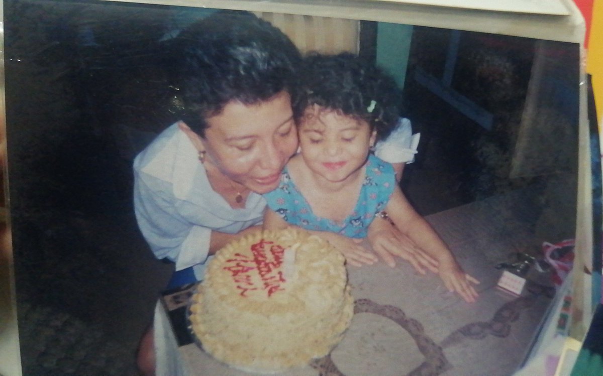 Raquel11_m's tweet photo. @lauriita0424 @AEMP_UP Lo que más admiro de mi mamá es su paz y paciencia, nada la turba. Ni yo la desespero, y eso es de admirar. Pero lo que más admiro es el gran corazón que tiene. #MothersDay @AEMP_UP #RetoAEMP #reto81 #NutriTeam🫐 https://t.co/GJ1xZ1BZVK