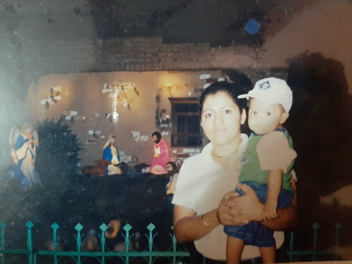 _JosRojas's tweet photo. Feliz Día, lo que más admiro de mi madre es que siempre me enseño a ser un caballero, a nunca rendirme y darme la mejor educación posible. Siempre fue, es y será el ejemplo de no rendirse, sin importar como se vea la situación 👩👦👩👦❤💞
#Reto81 #RetoAEMP
#diadelasmadres @AEMP_UP https://t.co/xICQGfa2i6
