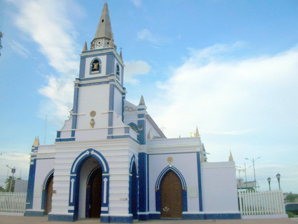todozulia's tweet photo. La Inmaculada Concepción es también la patrona y protectora del Municipio La Cañada de Urdaneta, y se le venera en un hermoso templo que es además símbolo de la identidad del pueblo cañadero. 
El Zulia guarda grandes historias. https://t.co/X2ARybtUIt