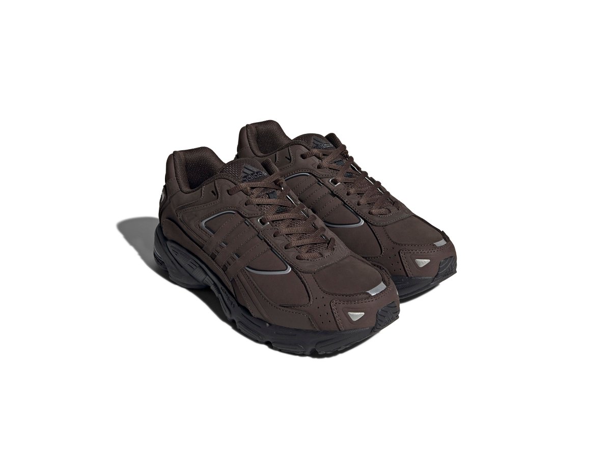 hanonshop's tweet photo. adidas Response CL launches via an ONLINE RAFFLE which will be live until Thursday 10th December 12:00GMT 
#hanon #adidas #adidasresponse 
Black: https://t.co/o83WR51yb9
Brown: https://t.co/C5wH0qV5bU https://t.co/nWfoqVq8Wm