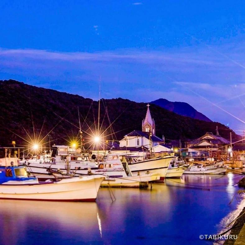 tabikuru_global's tweet photo. Can you find the church that stands quietly behind ships? The Sakitsu village, at Amakusa in Kumamoto, has an integral role in knowing the history of the hidden christians.
#sakitsuvillage #amakusa #nagasaki #hiddenchristian #japanhistory #kyusyu #tabikuru #tabikurujapan https://t.co/JFvp9kxkHN