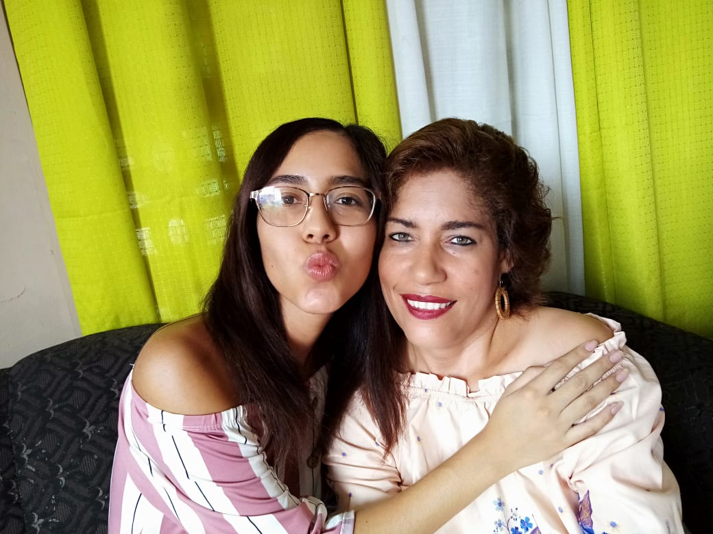 ymcc_06's tweet photo. Lo que más admiro de mi madre es su valentía para enfrentar cada situación difícil que se le presenta❤ #SuperMom
#RetoAEMP
#Reto81
@AEMP_UP
@med19up https://t.co/BryGoEGtTy