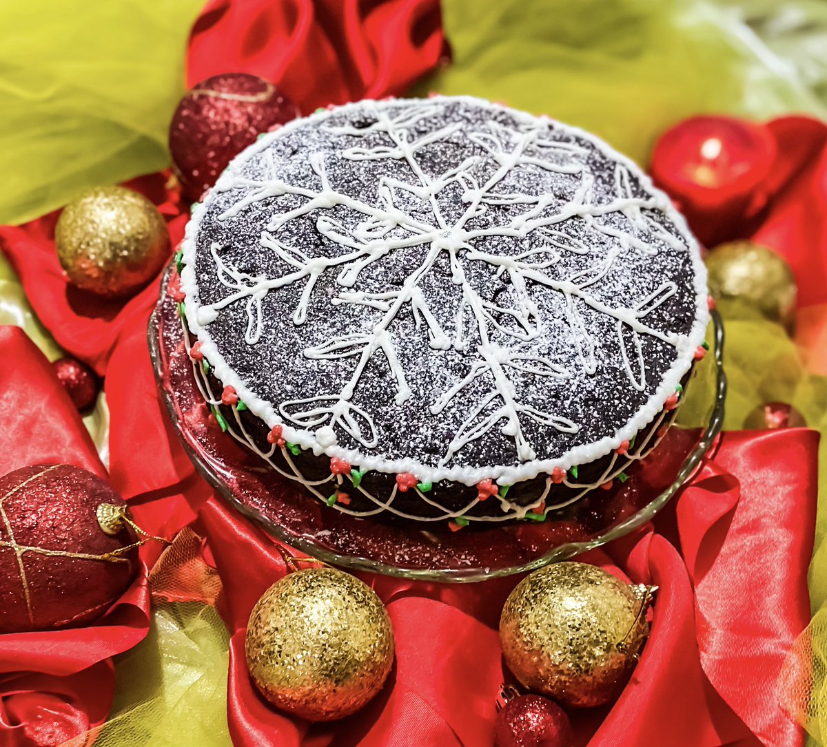 Dimitar_a83's tweet photo. Let the spirit begin 🎄 #christmascake #fruitcake #christmasfruitcake #HolidaysAreComing https://t.co/ngO3gdHpqb