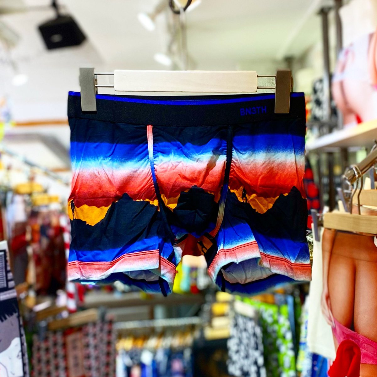 grandepants's tweet photo. 12月9日水曜日
グランデパンツ新宿店は夜10時までの営業となります。
#bn3th #mypackage #マイパッケージ
#ボクサーパンツ #男性下着 #ボクサーパンツ専門店 #新宿 #プレゼント #クリスマスプレゼント #誕生日プレゼント #クリスマス https://t.co/dIdNjDYTfA