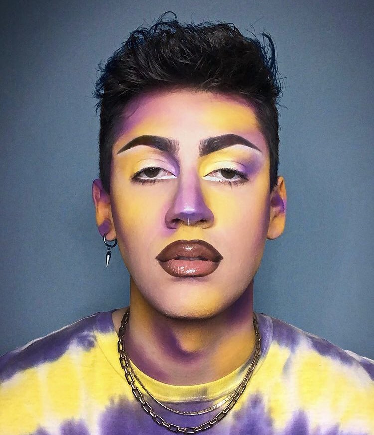 itsjustrogue's tweet photo. it costs $0 to retweet me ✨ a nonbinary drag artist trying my hardest to keep creating content during the 2020 shitstorm 🥵 https://t.co/f4pVgpe5lm