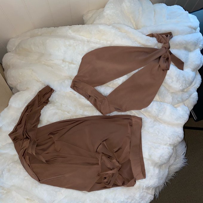 More items posted on my Poshmark❤️ALL $10 ✨ https://t.co/U1XYBMrg3p https://t.co/CmZDO0v5xu