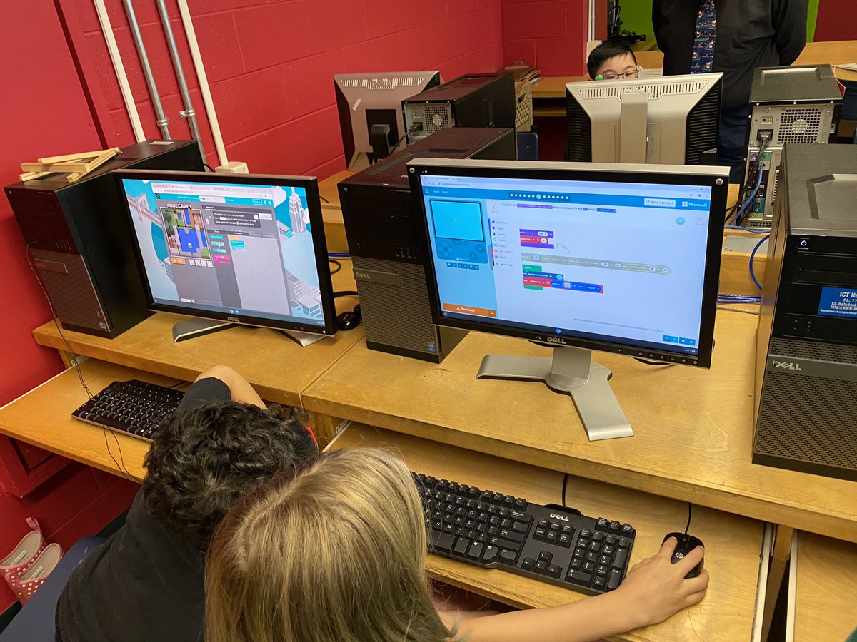 TLmikefwalter's tweet image. Some game making happening in @MSMakeCode arcade! @MQPSchool @nltatesic #CodeWithTESIC #CodeNLESD @NLESDCA