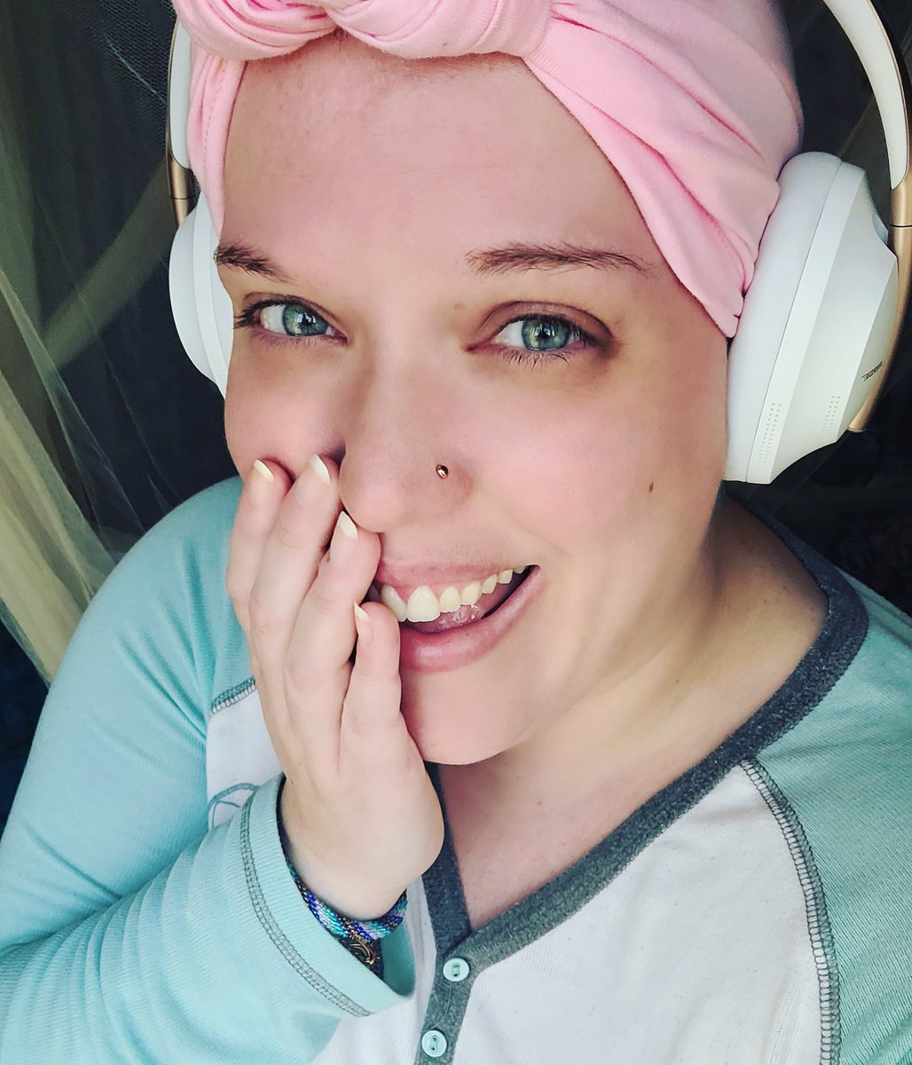 Thanks to the generosity of @Bose, I now have a fantastic pair of headphones! 🎧

Please read my story here ⤵️
hannahcrazyhawk.com/post/_bose

#TeamBose #boseheadphones #ActuallyAutistic #AutismAwareness #peace #GivingTuesday2020 
#chemotherapy #nomakeup