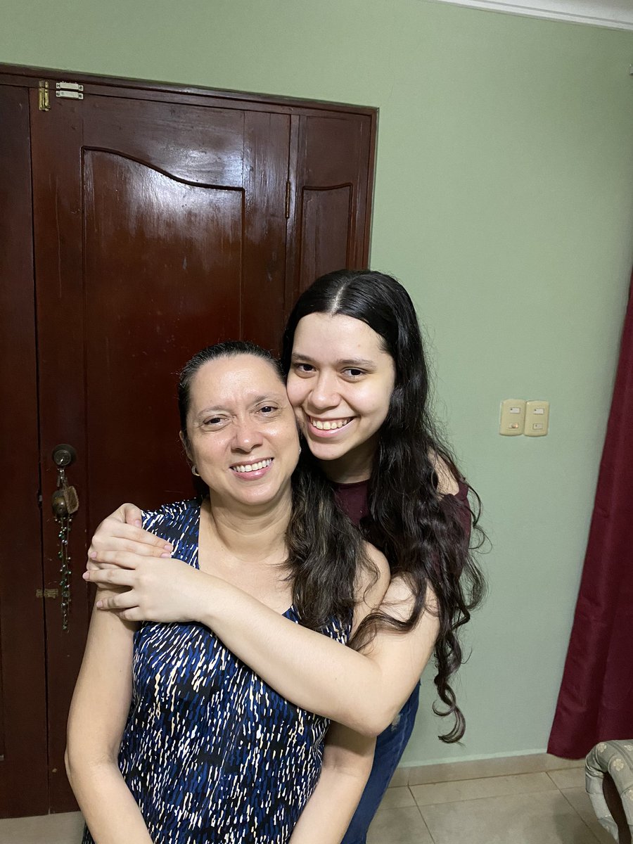 maiteemargarita's tweet photo. Lo que más admiro de mi mamá es que es la primera persona en estar cuando más lo necesito, siempre servicial y dispuesta a hacer lo que sea por quienes ama❤️
#RetoAEMP #Reto81 @AEMP_UP https://t.co/ddUOoQZS2k
