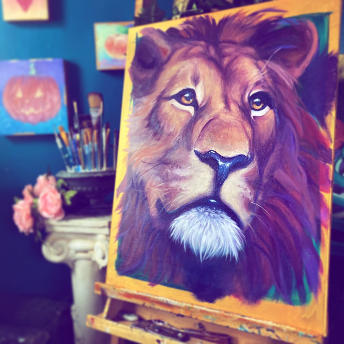 Rawr 🦁💜🦋✨
#art #artist #paint #painter #lion #lionpainting #jeweltones #maude #commission #oilpaint #artwork #artistsontwitter #ArtistOnTwitter