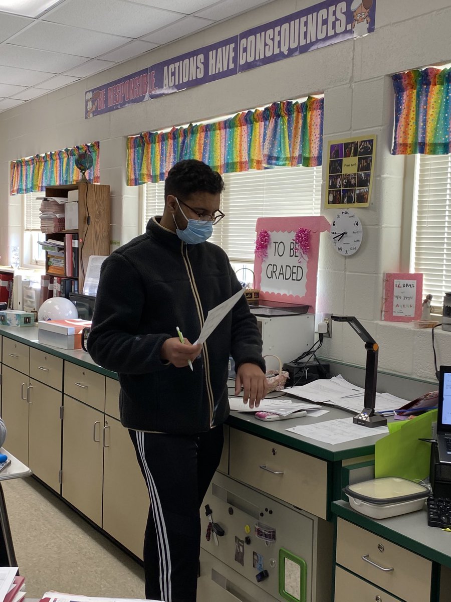 lrgjames's tweet photo. The teacher is rarely needed in room 144 during ⁦@EAST_HAWKS⁩ 6th period Pre-Calc anymore.  #canexplainthingsbetterthantheteacher. https://t.co/VlFSsmjB8z