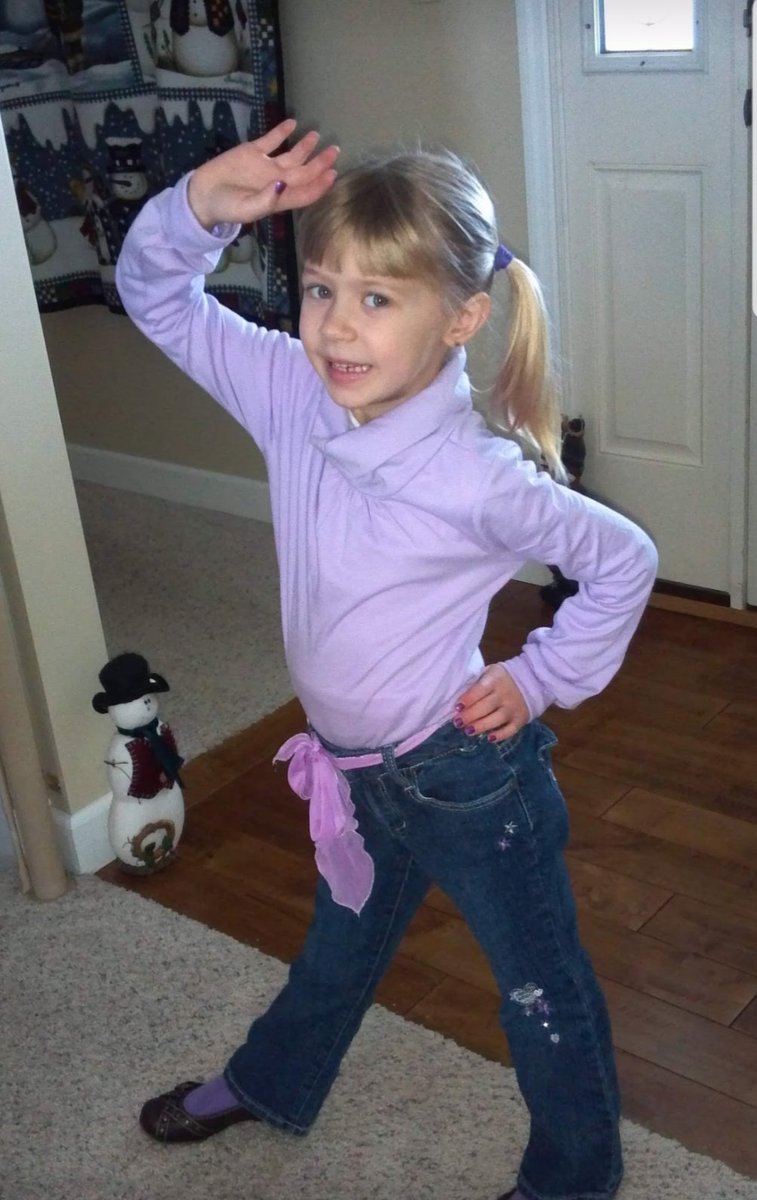 Mindy03422447's tweet photo. This little cutie turned 15 today! Happy birthday Haley. Love you! https://t.co/gftAp4NGd3