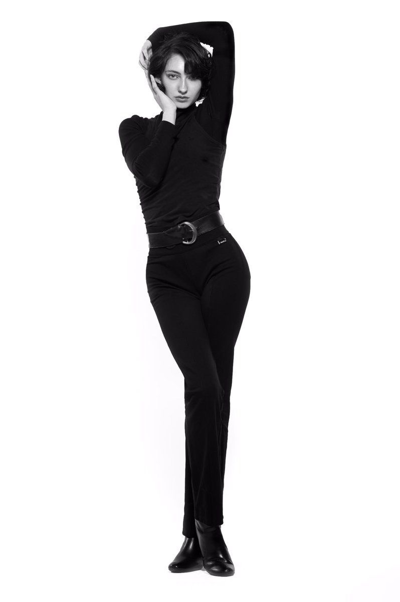 darrylcobb's tweet photo. Model: Jenna
Agency: @MainLineModels
H/MUA: Jeanna
#PhotoByDC #Model #Agency #TestShoot #NikonUSA #Portrait #Portraiture #Fashion #Monochrome #BlackAndWhite #Shape #Form https://t.co/QbHJ1JLS1O