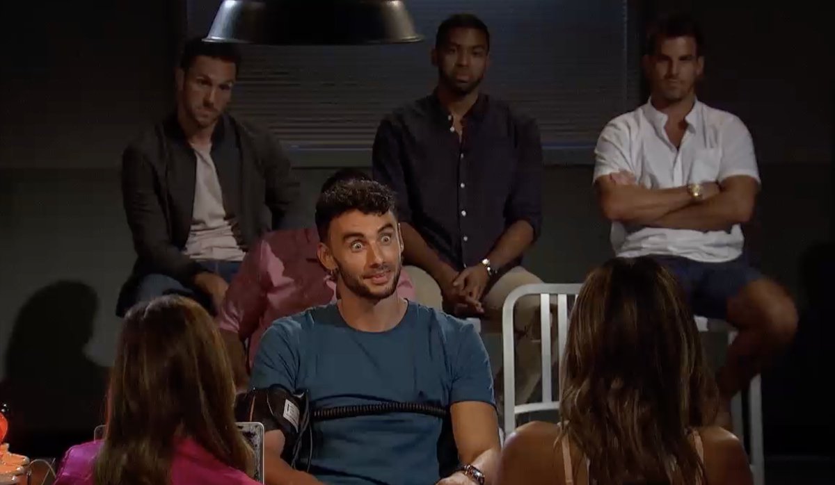 BachPartyPod's tweet photo. lmfaooooooo #TheBachelorette https://t.co/SYNRaoNLbN