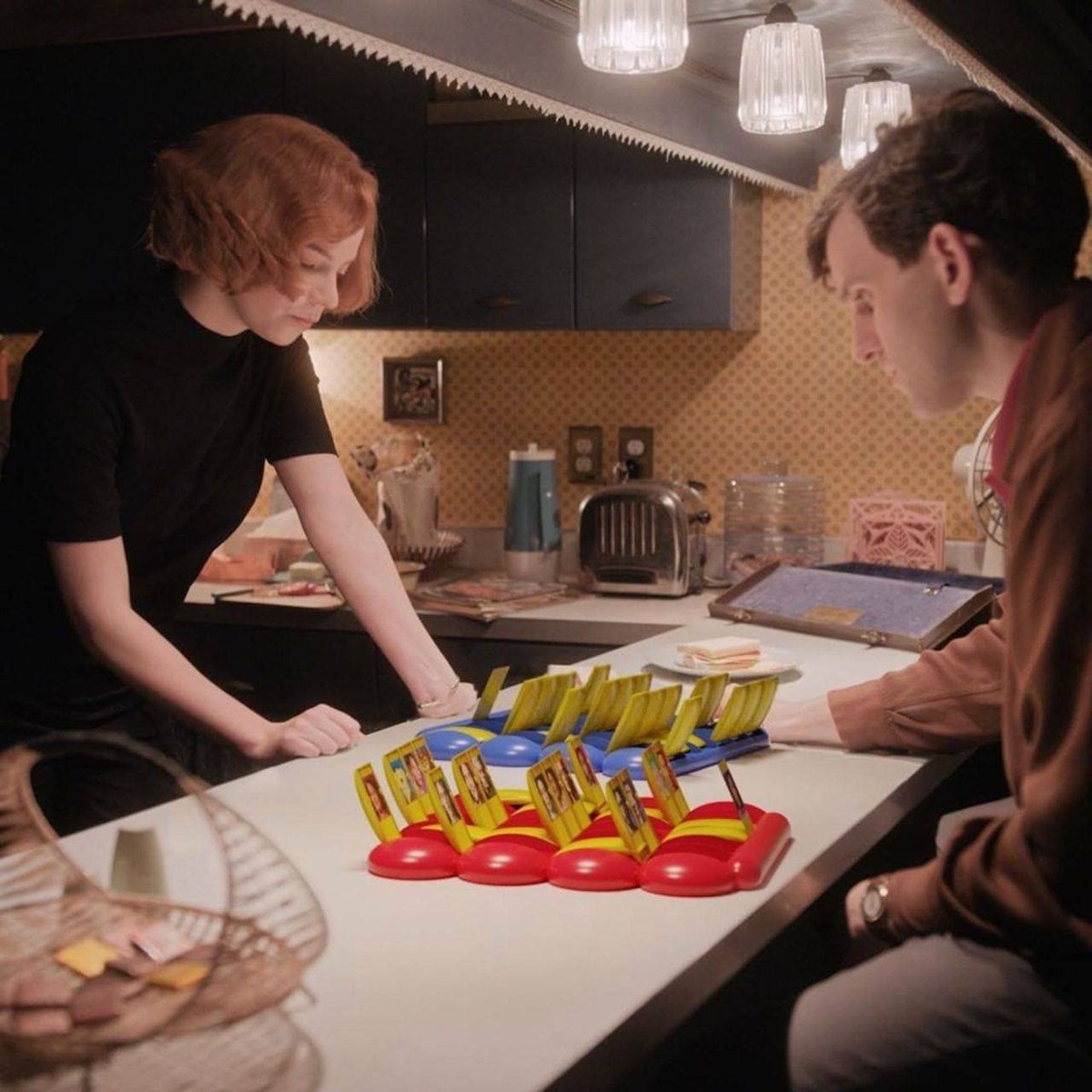 fplessier's tweet image. Parce qu'il n'y a pas que les échecs dans la vie... 😂 #QueensGambit @TeleLoisirs @Tele2Semaines