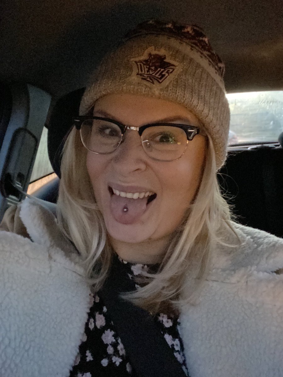mrsmanson93's tweet photo. Only reason I like this weather..can wear my @cardiffdevils hat ๐ #SorryDaryl https://t.co/yFcuOSKGJI