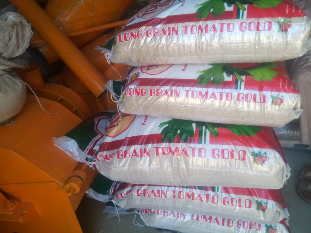 Hello! my good people...help me retweet this pls🙏. My friend <a href="/i_abdulB/">Abdulbasit</a> have this long quality grain for sale at affordable price location is Niger state but can be delivered to anywhere within the country. 50kg @ ₦18500 &amp; 25kg @ ₦9500
<a href="/lollylarry1/">Iyalaya</a> <a href="/DrOlusesan/">Son of David</a> <a href="/kennygee_70/">kennygee babe</a>
