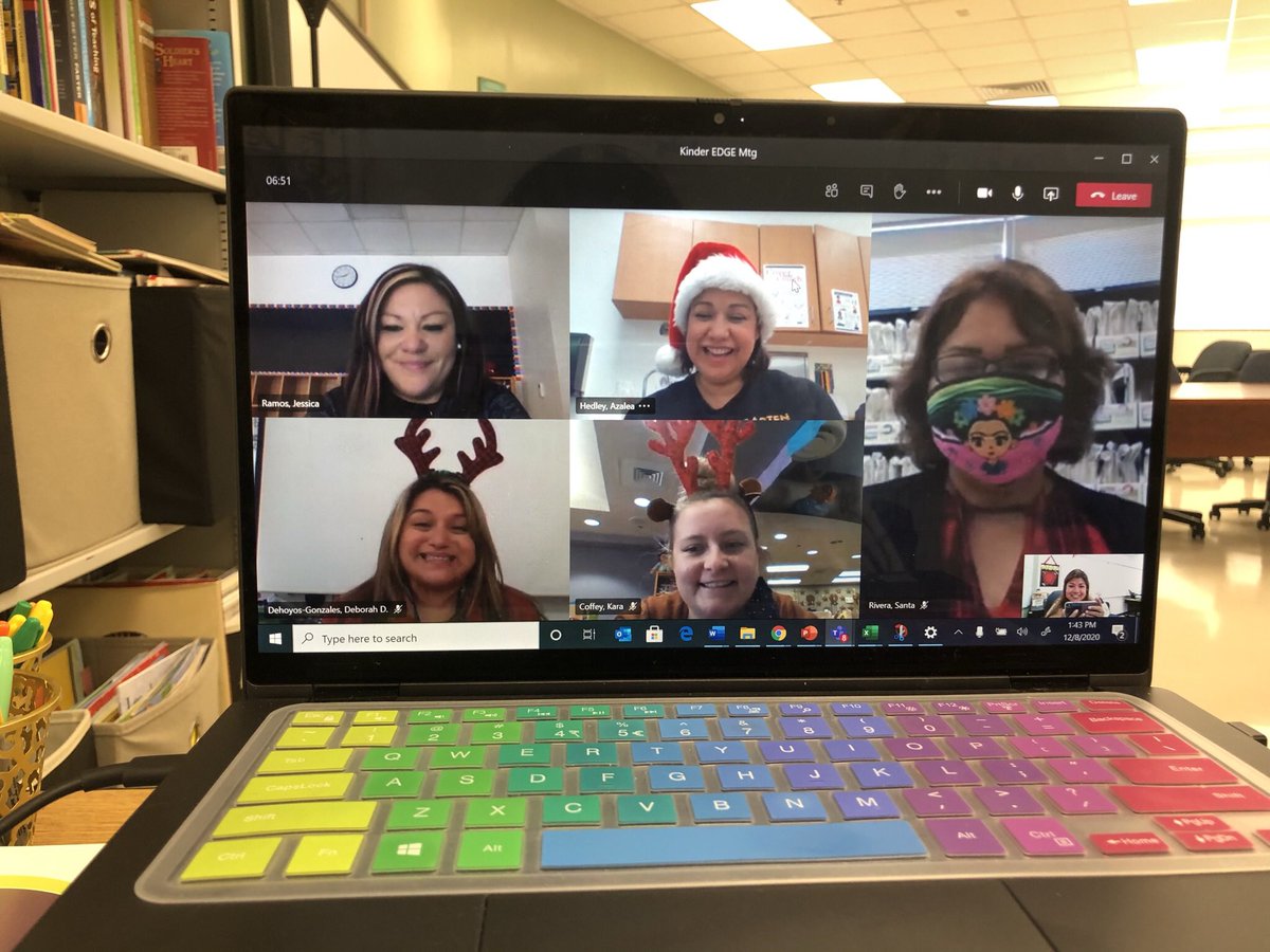EsmeDLC007's tweet photo. Look at these happy, energetic Kinder teachers.  A full Day of Edge Planning. Great job Stafford Teachers.  @StaffordEISD #knowitshowit @staffordleader @CrusaderAP https://t.co/2fsDxXJkAi