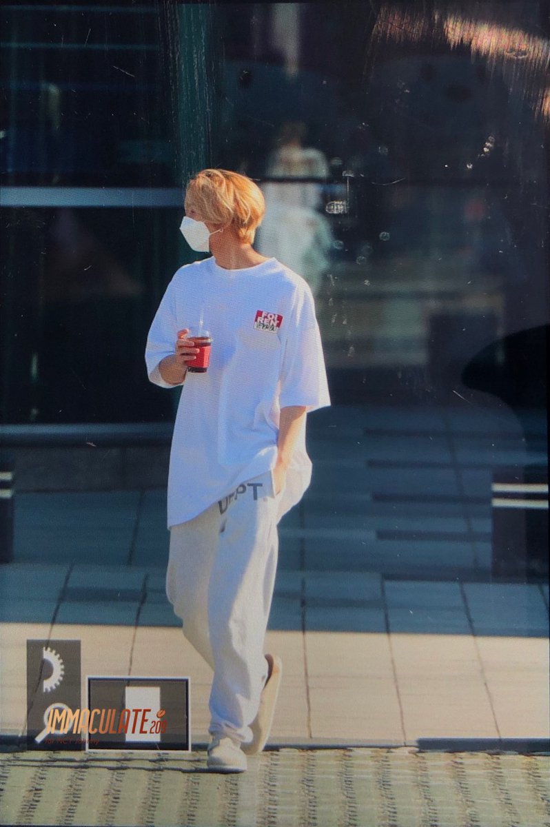 ข้างหลังใส่ฮูดดี้กันหมด55555555555555555555555555555555555555
ชิคาโก้: