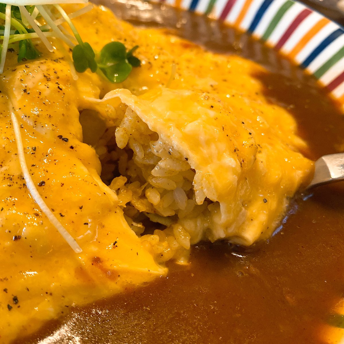 umaumaOK's tweet photo. 滋��の知る人ぞ知るオムライスのお店、オムライスケンゾウさんに行ってきました！
ふわふわトロトロで美味しかったぁ☺️ https://t.co/RTZv3xHBGG