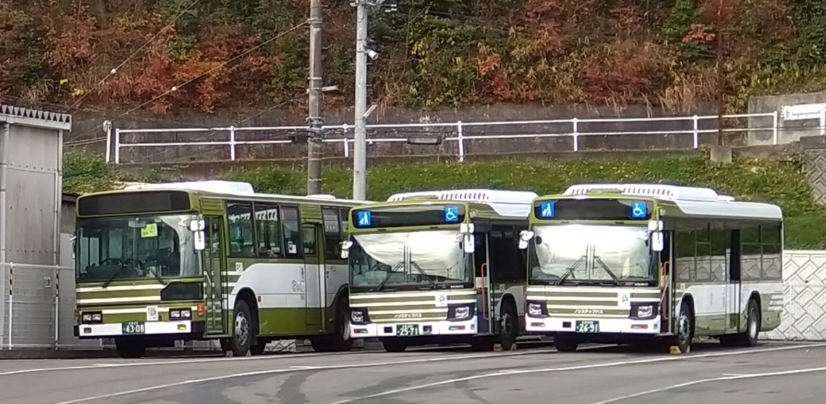 広電バス 広電バスの4308は警固屋の鍋桟橋にいたのになぜ焼山の営業所にいるんでしょう