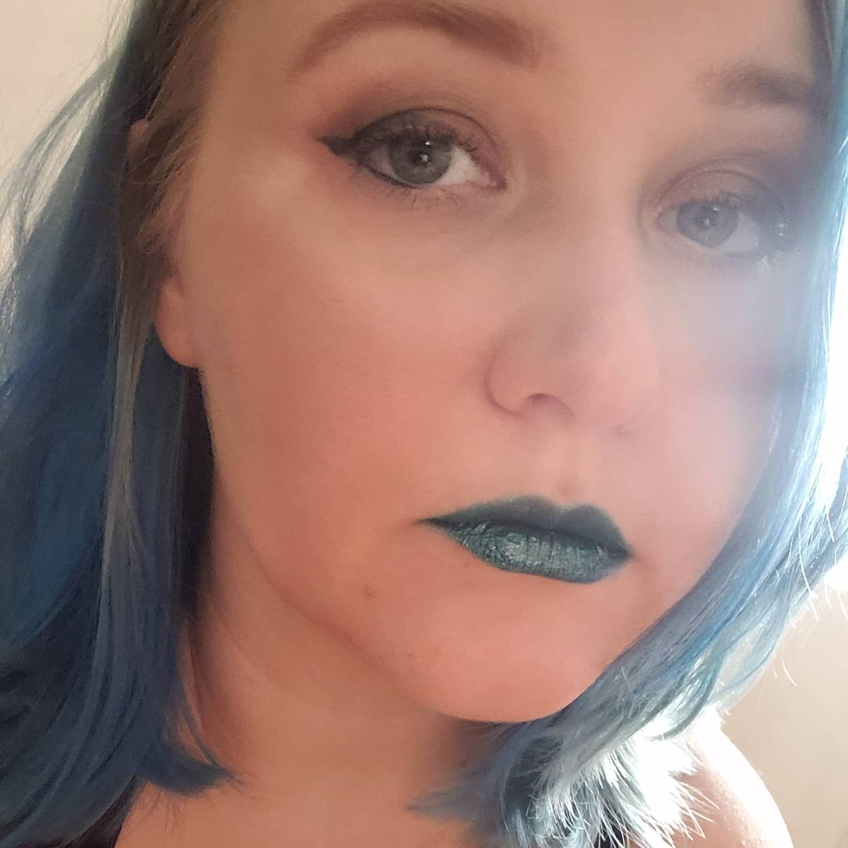 Whorror SG’s pics and videos