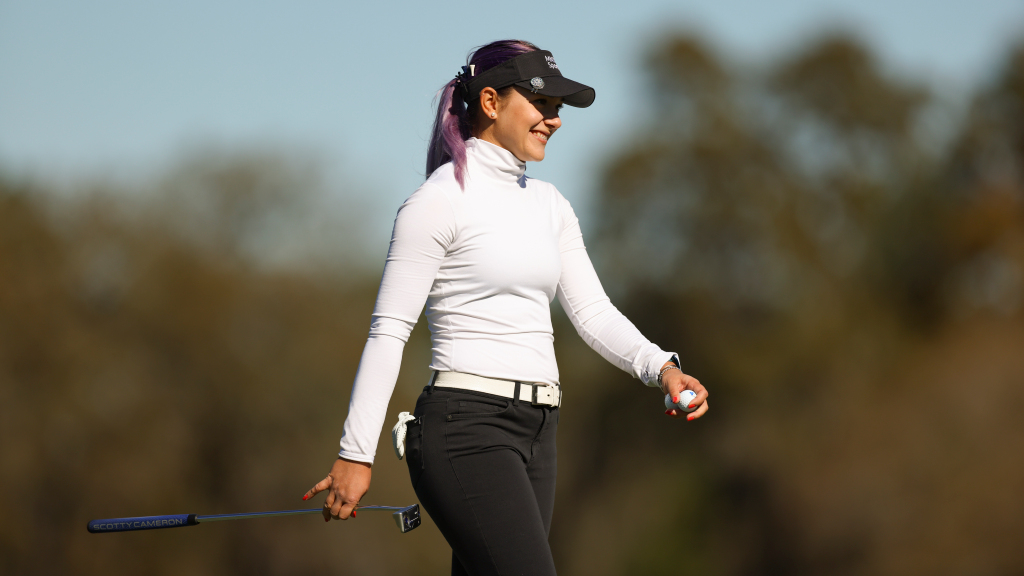 Symetra Tour winner Ana Belac brings can't-miss game, colorful hair to U.S. Women's Open golfweek.usatoday.com/2020/12/08/us-…