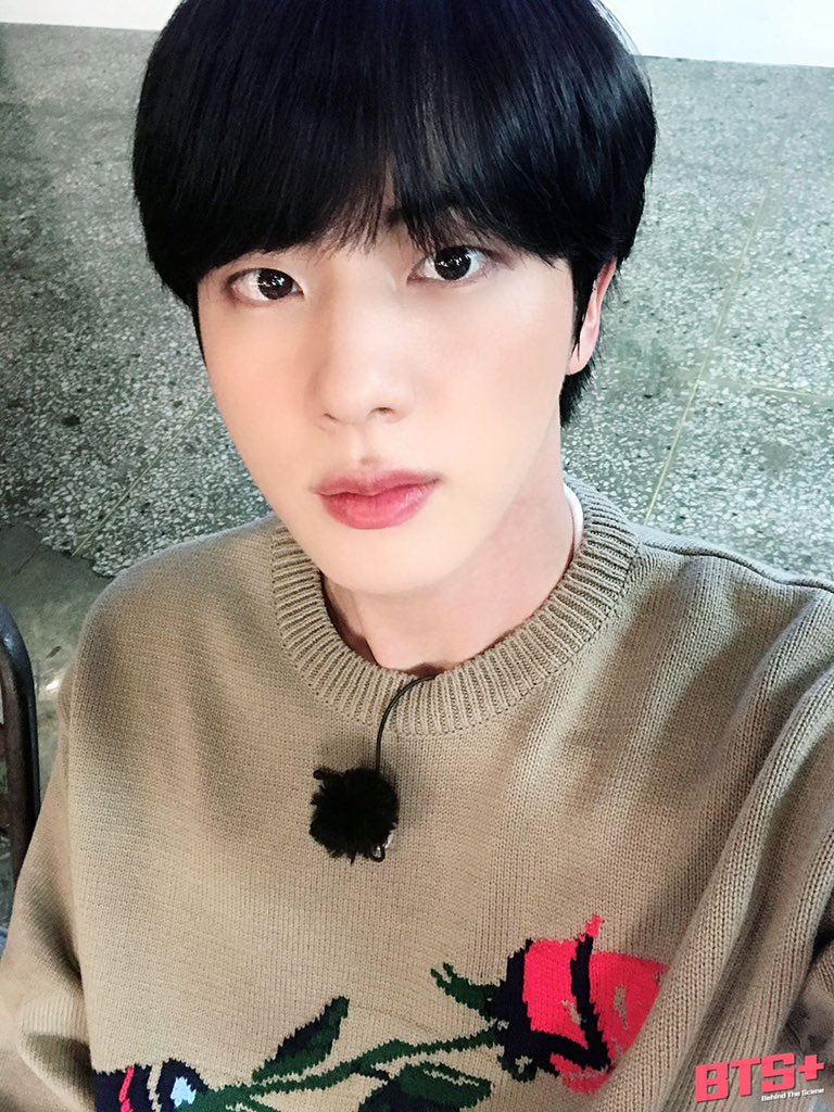 archive1204's tweet photo. [Behind cut] Run BTS! 2020 - EP.119

 #진 #석진 #방탄진 #JIN #BTS @BTS_twt https://t.co/qYwYJMs4m6